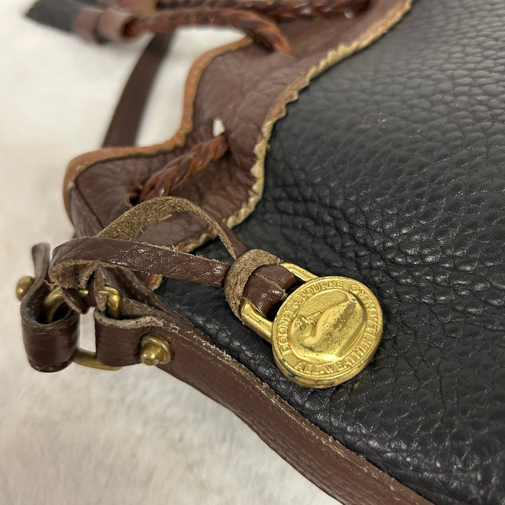Dooney & Bourke VINTAGE Teton Bucket Bag - Picture 9 of 13